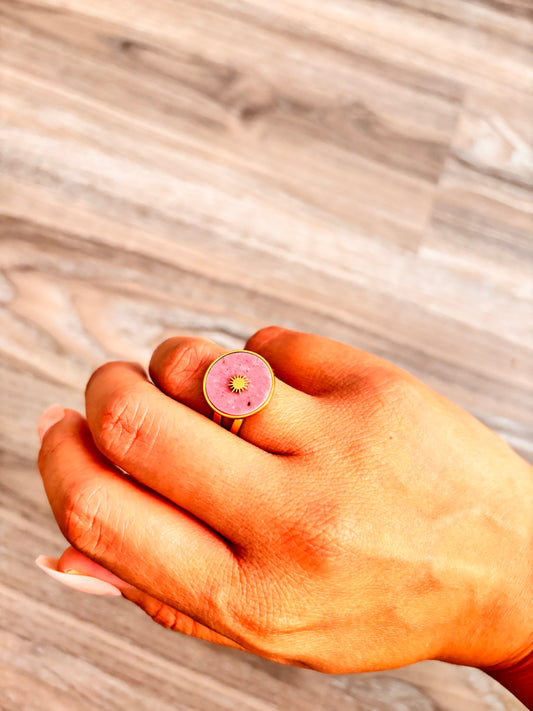 Stainless steel round natural pink stone with the sun ring